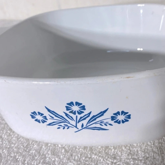 Vintage Corningware Blue Cornflower P-1.5- B 6 Cup Casserole Dish - Picture 2 of 14